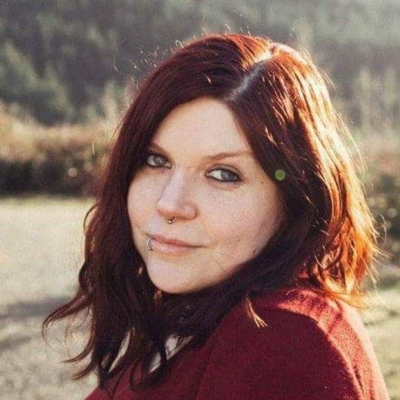 Meet your Posher, Jessica - Picture 1 of 1